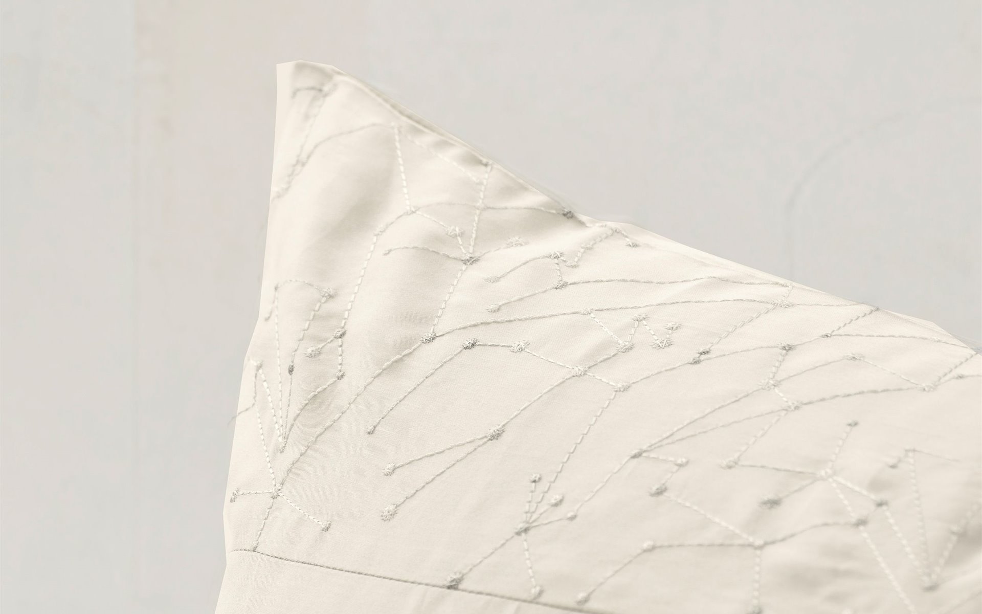 Mrs.Me home couture - duvetcoverset Orbit nougat detail2 LR